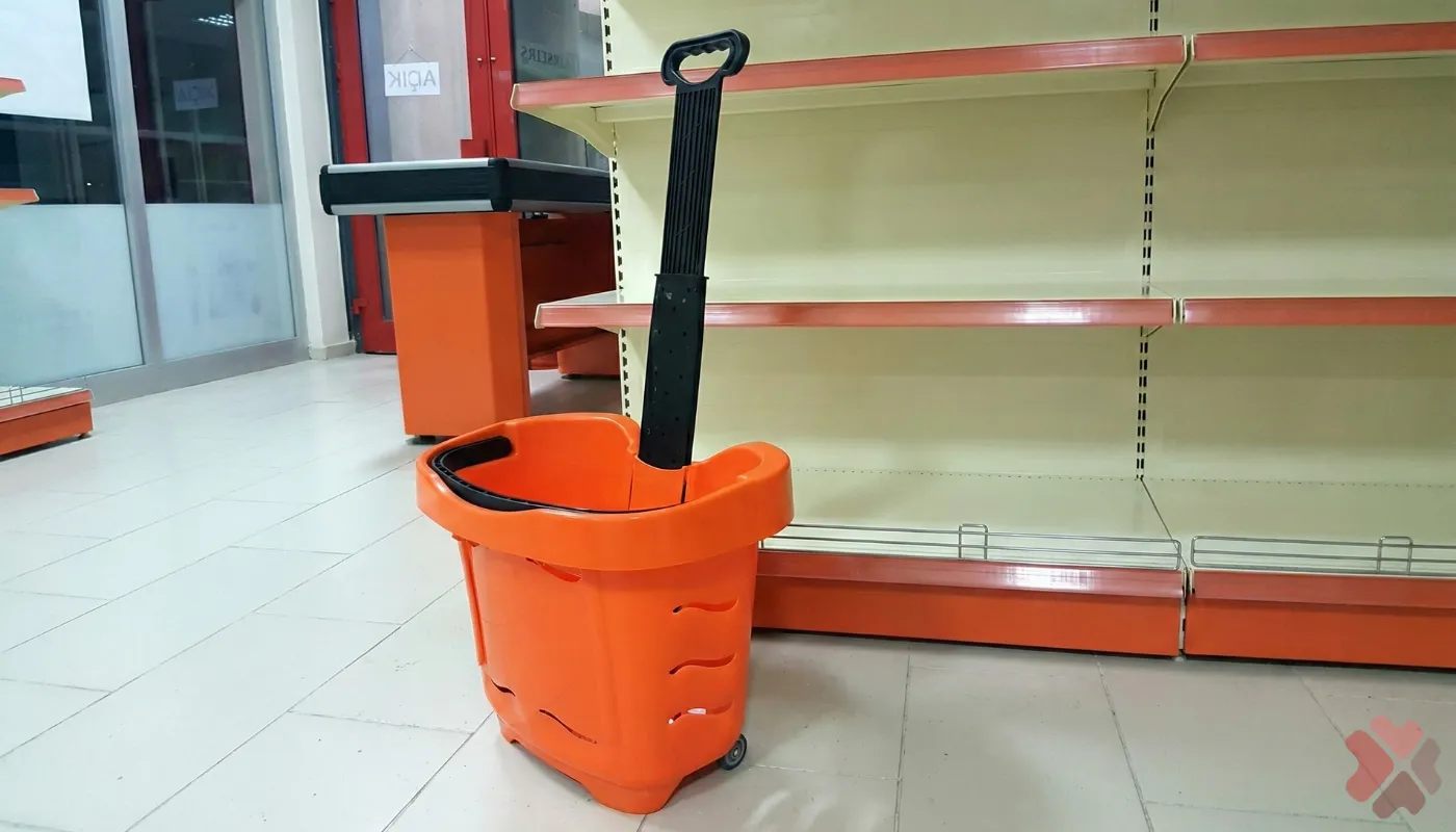 Çiçek Raf Sistemleri Hafif ve dayanıklı plastik el sepeti modelleri